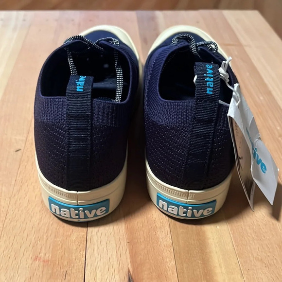 Native Unisex Jefferson Plimsoll . Size 4 - Picture 5 of 8